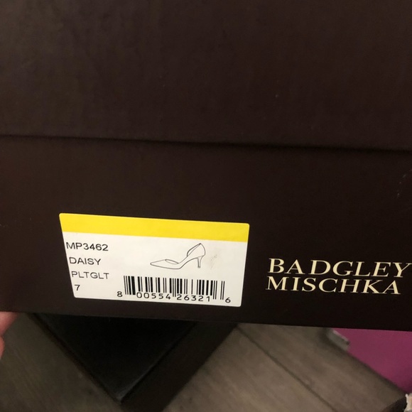 Badgley mischka daisy point toe pump - Picture 13 of 13